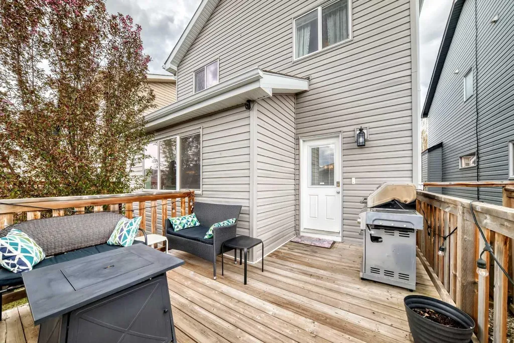144 Copperpond Parade SE Calgary AB T2Z5A9
