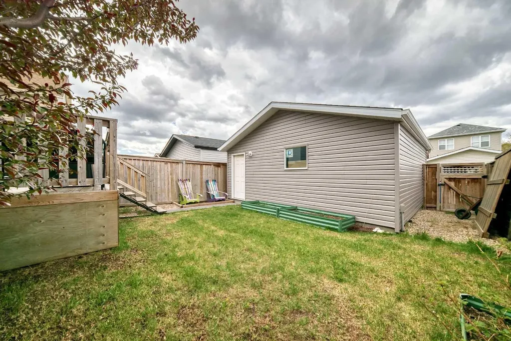 144 Copperpond Parade SE Calgary AB T2Z5A9