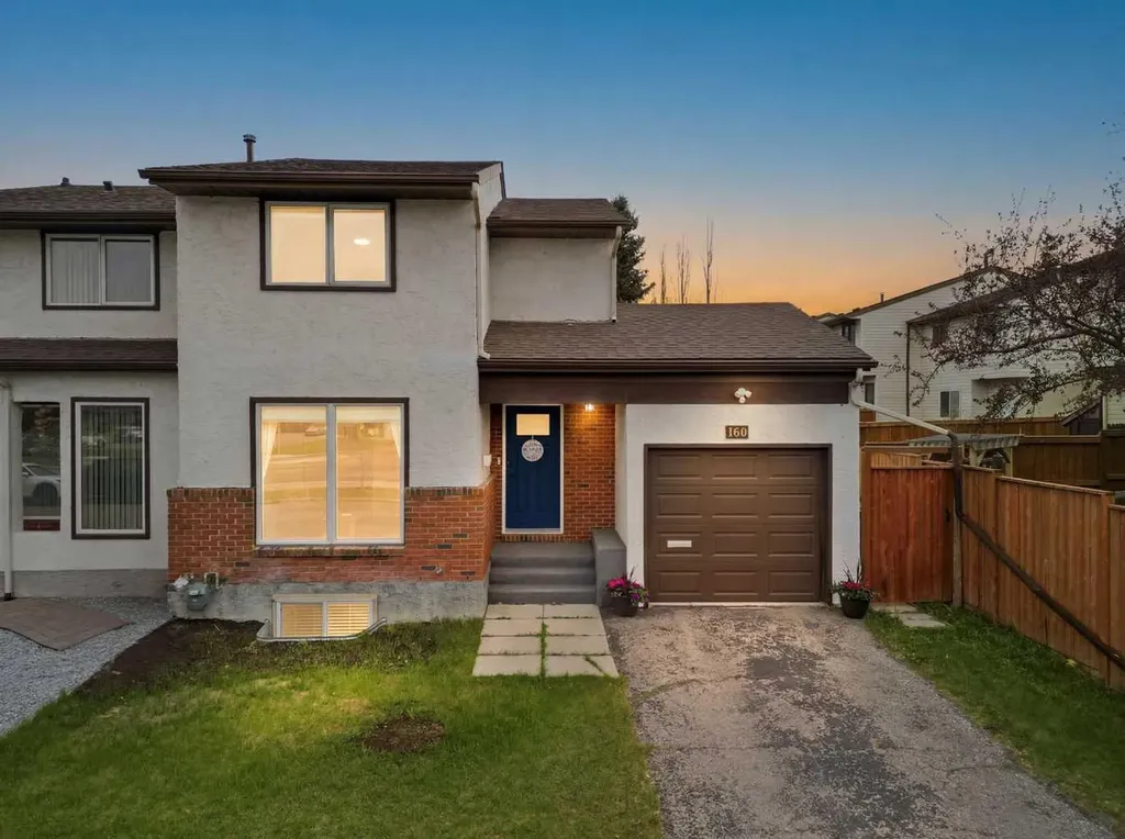 160 Silvergrove Hill NW Calgary AB T3B 4Z5