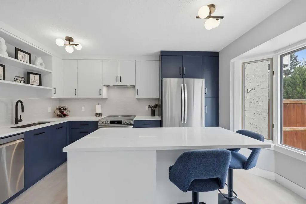 160 Silvergrove Hill NW Calgary AB T3B 4Z5