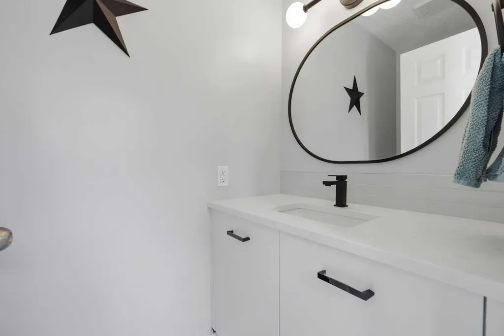 160 Silvergrove Hill NW Calgary AB T3B 4Z5