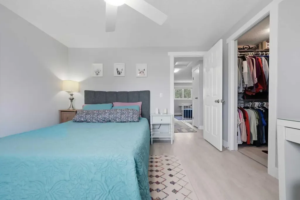 160 Silvergrove Hill NW Calgary AB T3B 4Z5