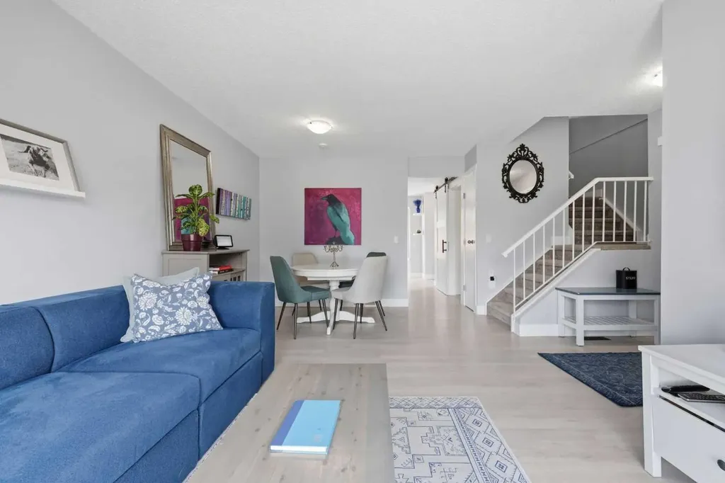 160 Silvergrove Hill NW Calgary AB T3B 4Z5