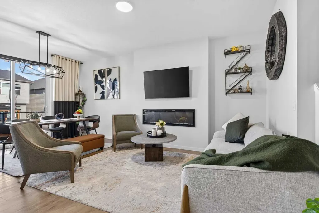 36 Royston Rise NW Calgary AB T3L 0J2