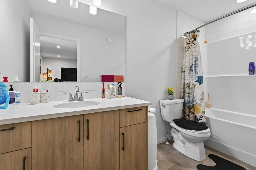 36 Royston Rise NW Calgary AB T3L 0J2