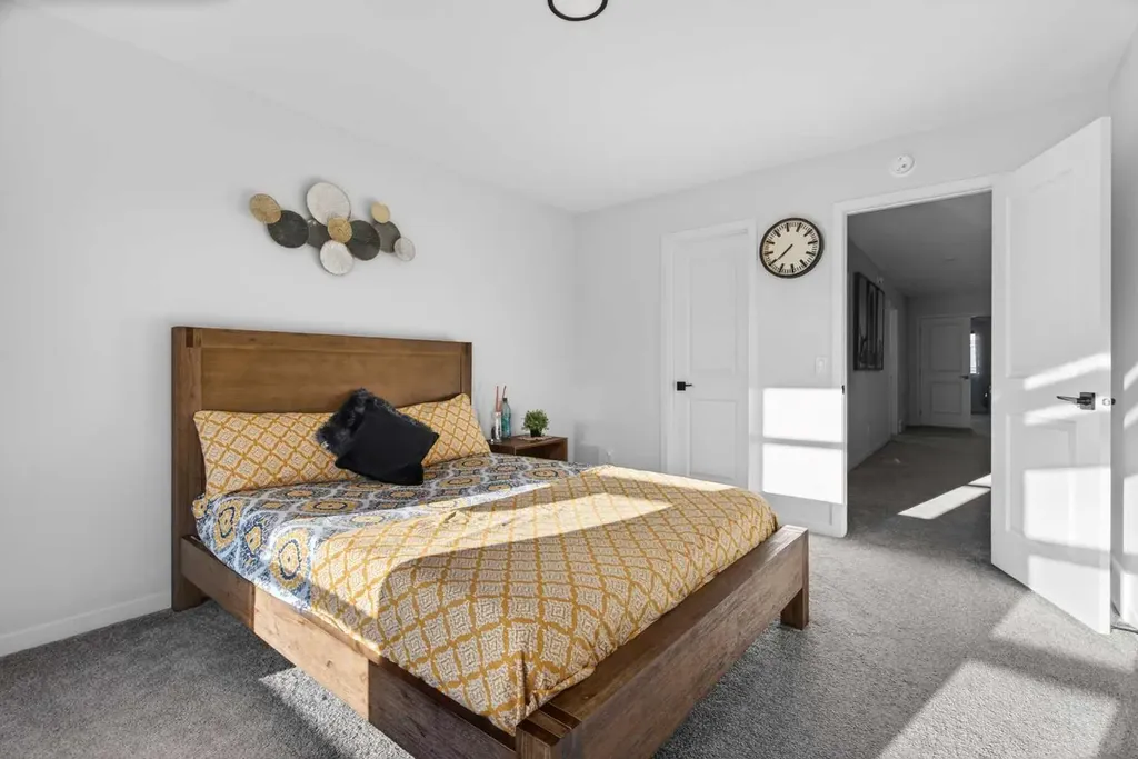 36 Royston Rise NW Calgary AB T3L 0J2