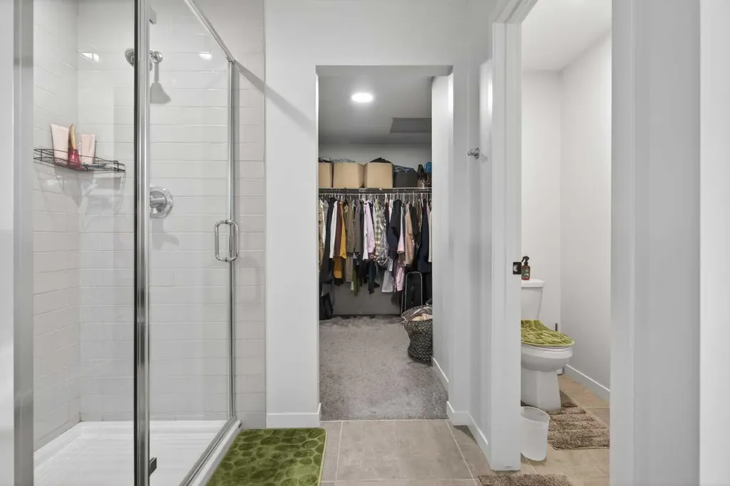 36 Royston Rise NW Calgary AB T3L 0J2
