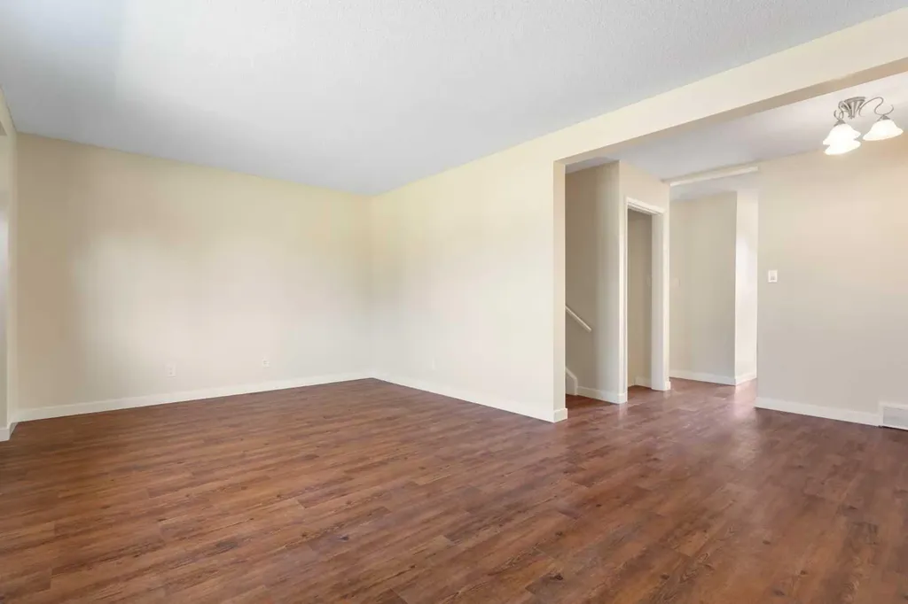 80 Galbraith Drive SW Calgary AB T3E 4Z6