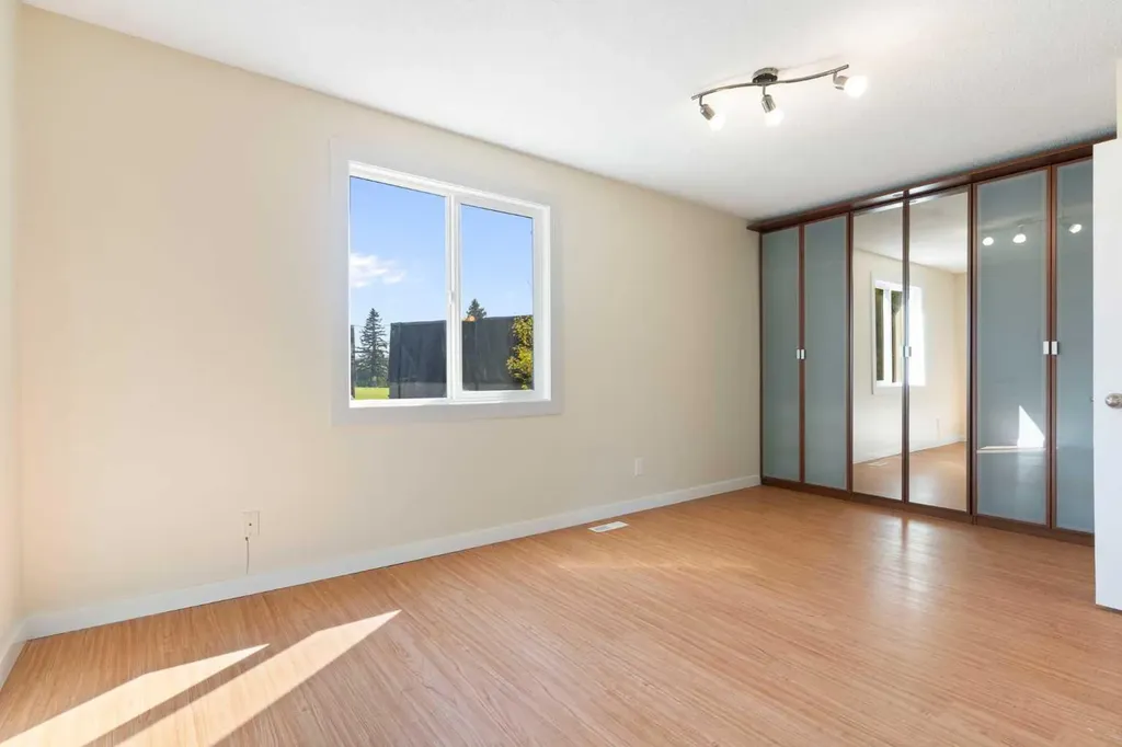 80 Galbraith Drive SW Calgary AB T3E 4Z6