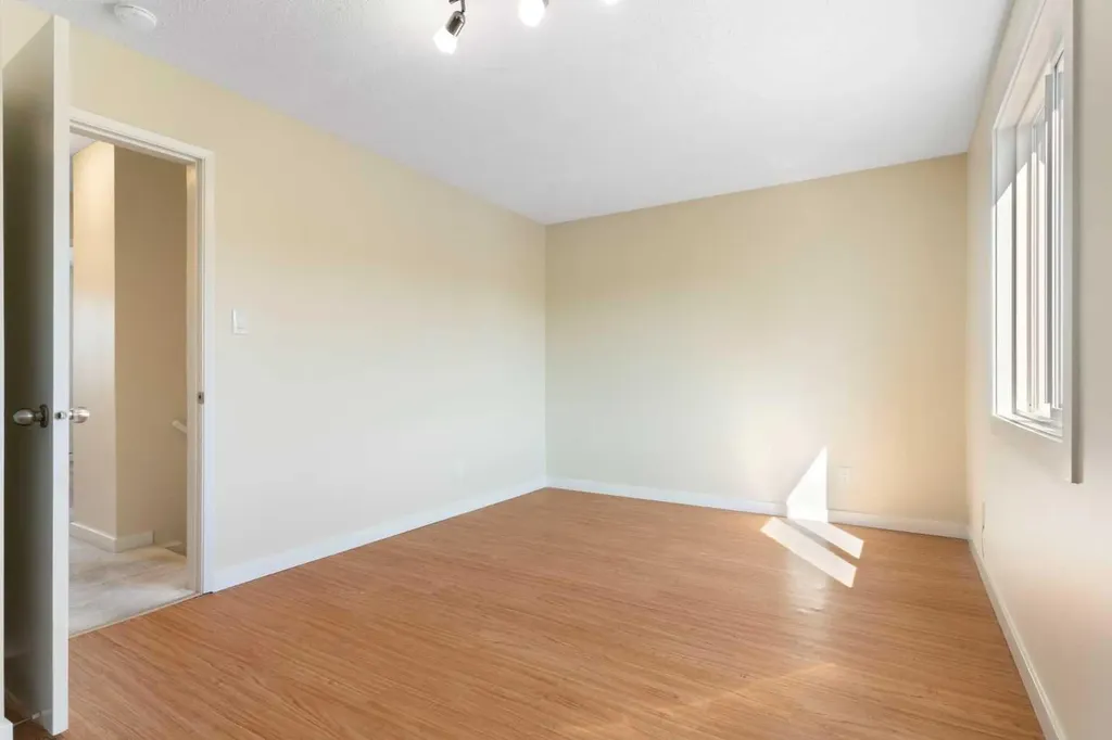 80 Galbraith Drive SW Calgary AB T3E 4Z6