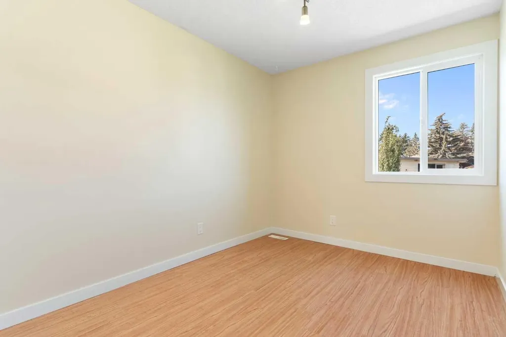 80 Galbraith Drive SW Calgary AB T3E 4Z6