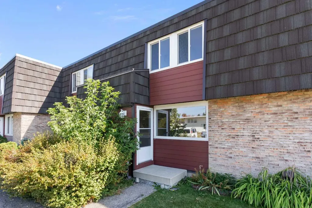 80 Galbraith Drive SW Calgary AB T3E 4Z6