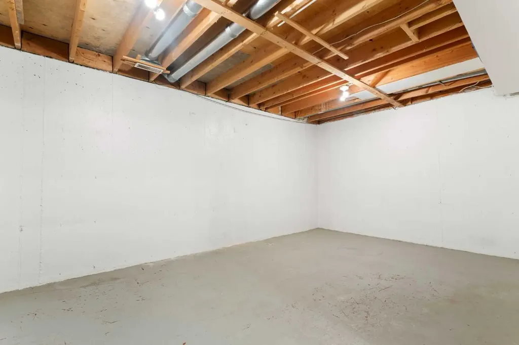 80 Galbraith Drive SW Calgary AB T3E 4Z6