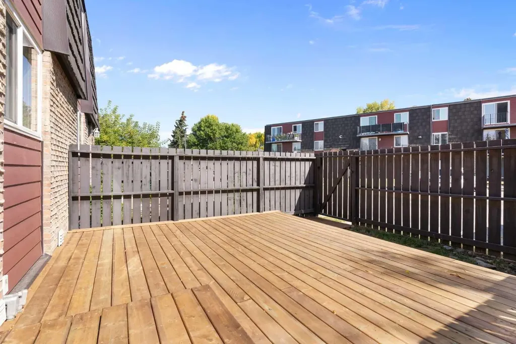 80 Galbraith Drive SW Calgary AB T3E 4Z6