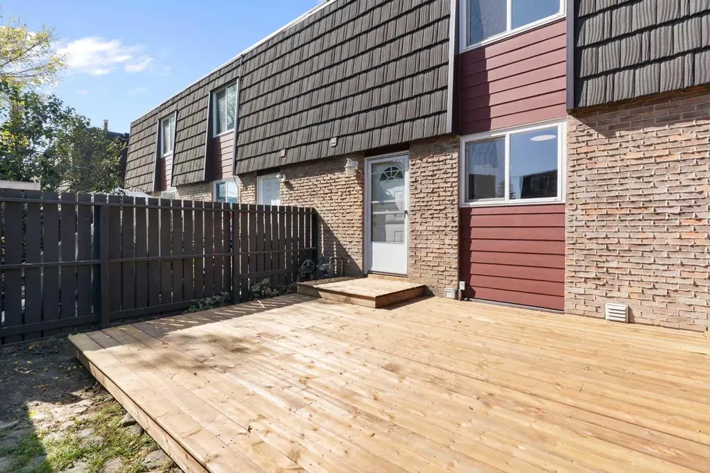 80 Galbraith Drive SW Calgary AB T3E 4Z6