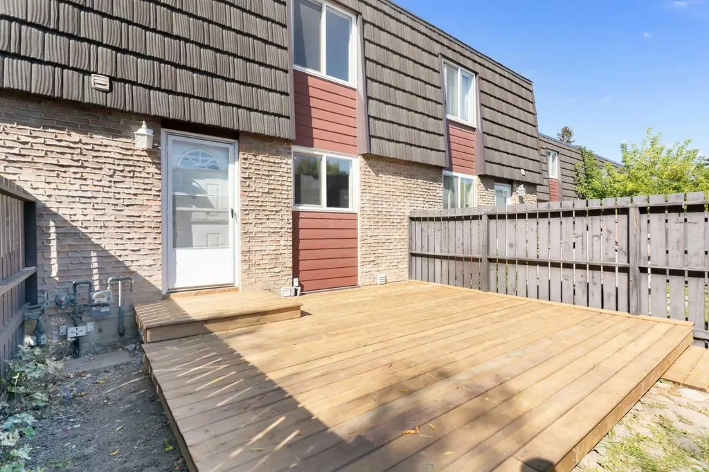 80 Galbraith Drive SW Calgary AB T3E 4Z6
