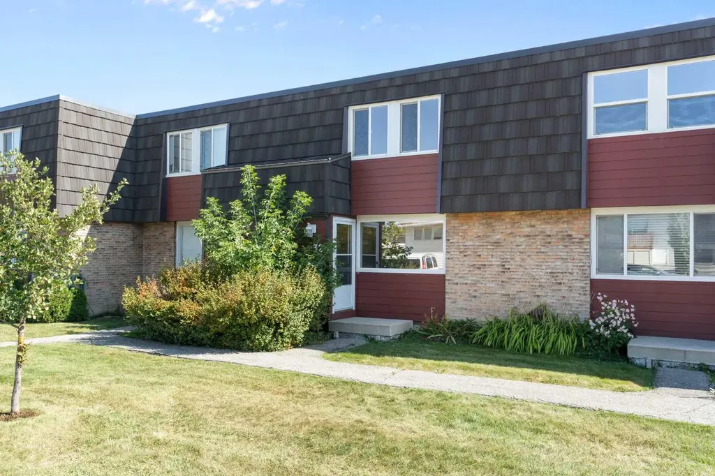 80 Galbraith Drive SW Calgary AB T3E 4Z6