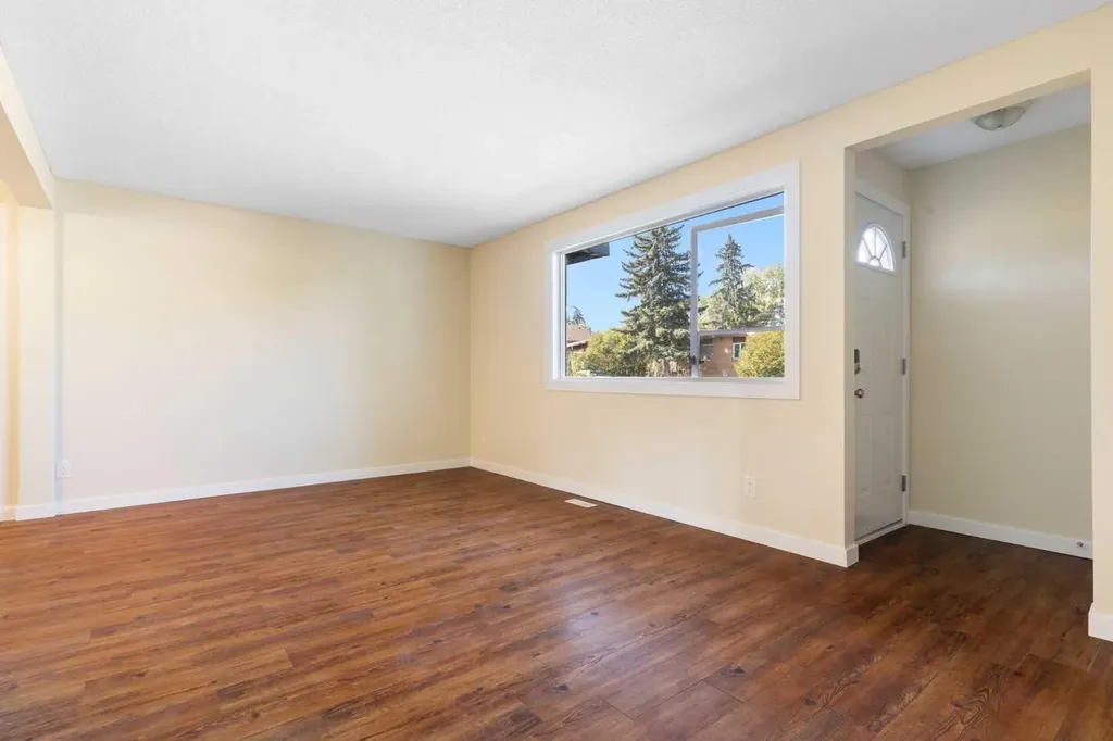 80 Galbraith Drive SW Calgary AB T3E 4Z6