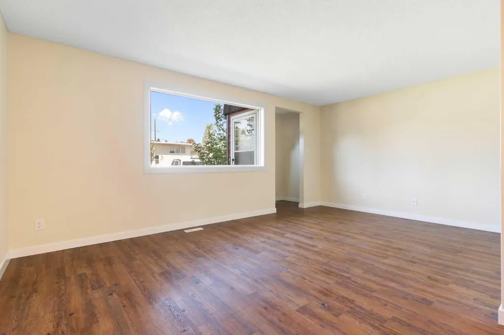 80 Galbraith Drive SW Calgary AB T3E 4Z6