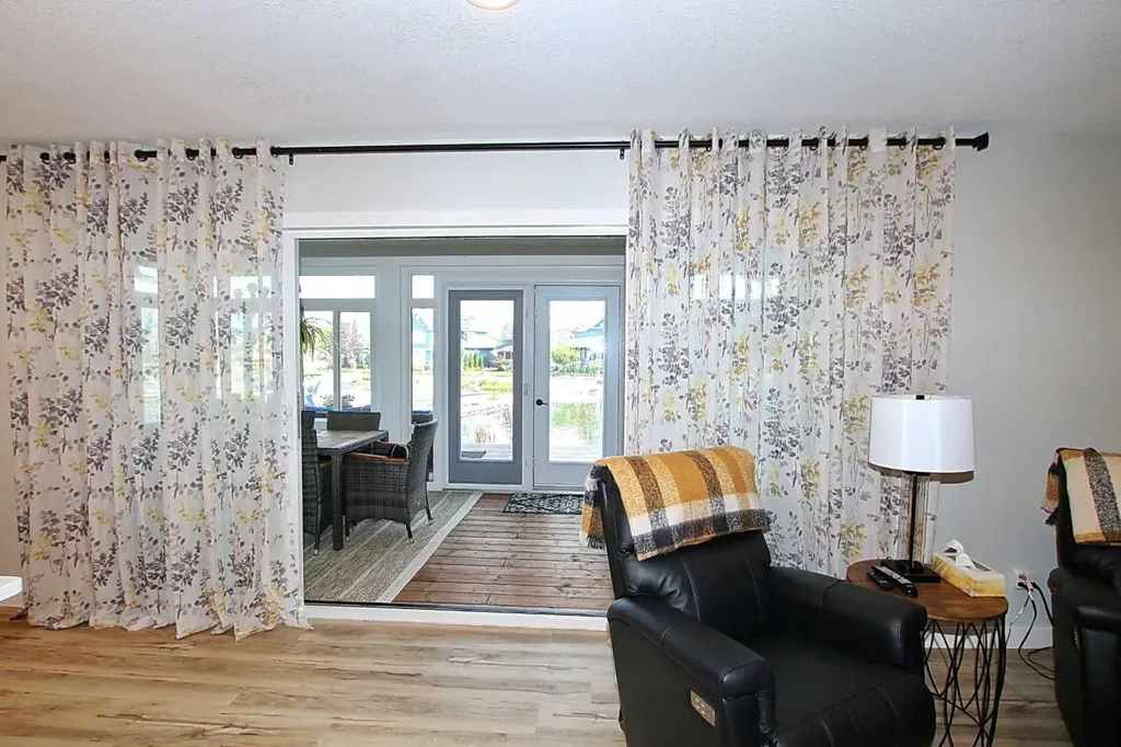108 Marina Bay Court Sylvan Lake AB T4S 1E9
