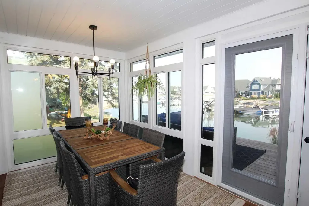 108 Marina Bay Court Sylvan Lake AB T4S 1E9
