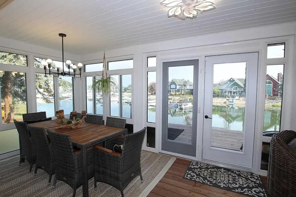 108 Marina Bay Court Sylvan Lake AB T4S 1E9