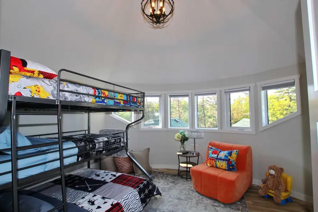 108 Marina Bay Court Sylvan Lake AB T4S 1E9