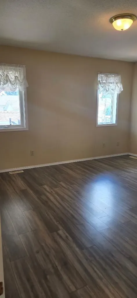 5415 47 Street Lacombe AB T4L1H5