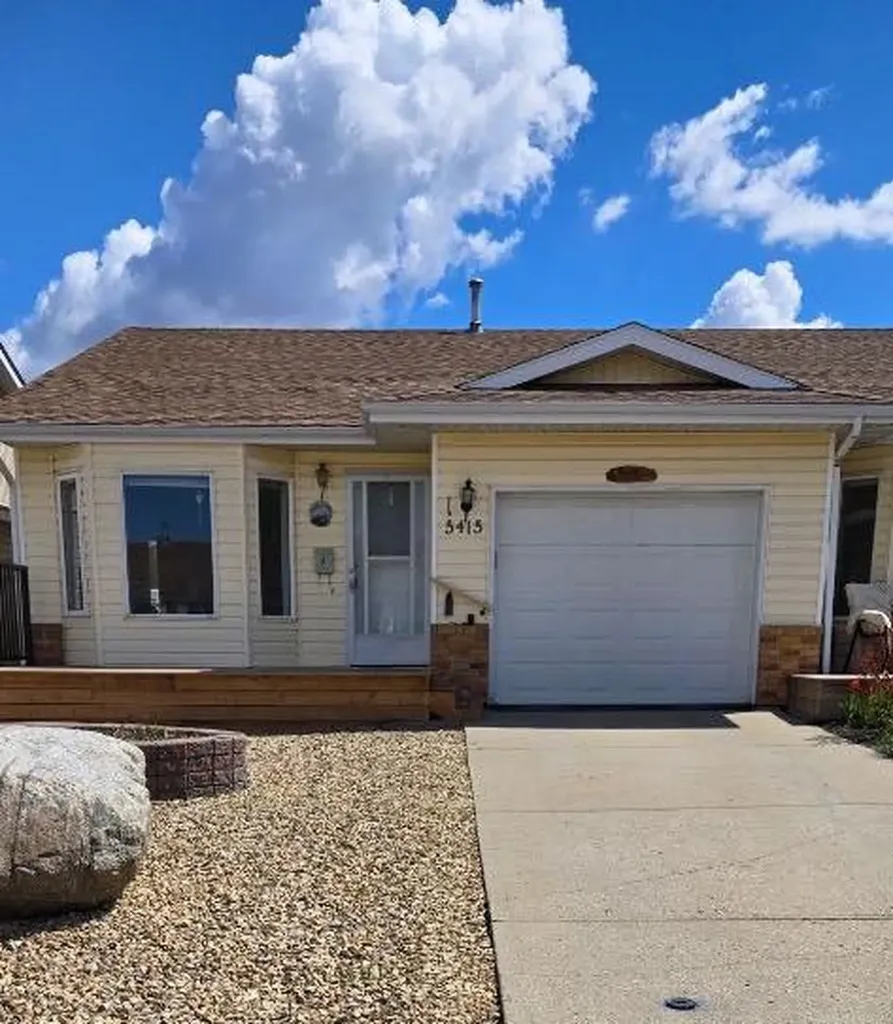 5415 47 Street Lacombe AB T4L1H5