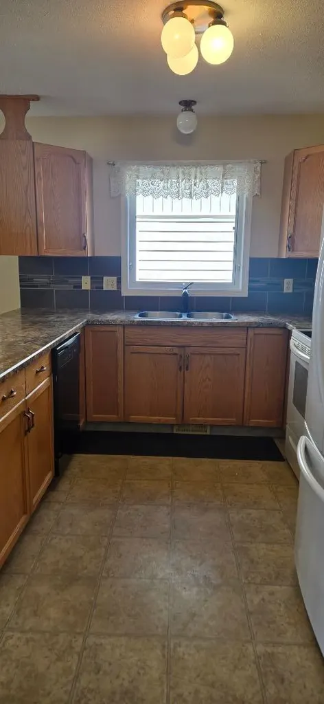 5415 47 Street Lacombe AB T4L1H5