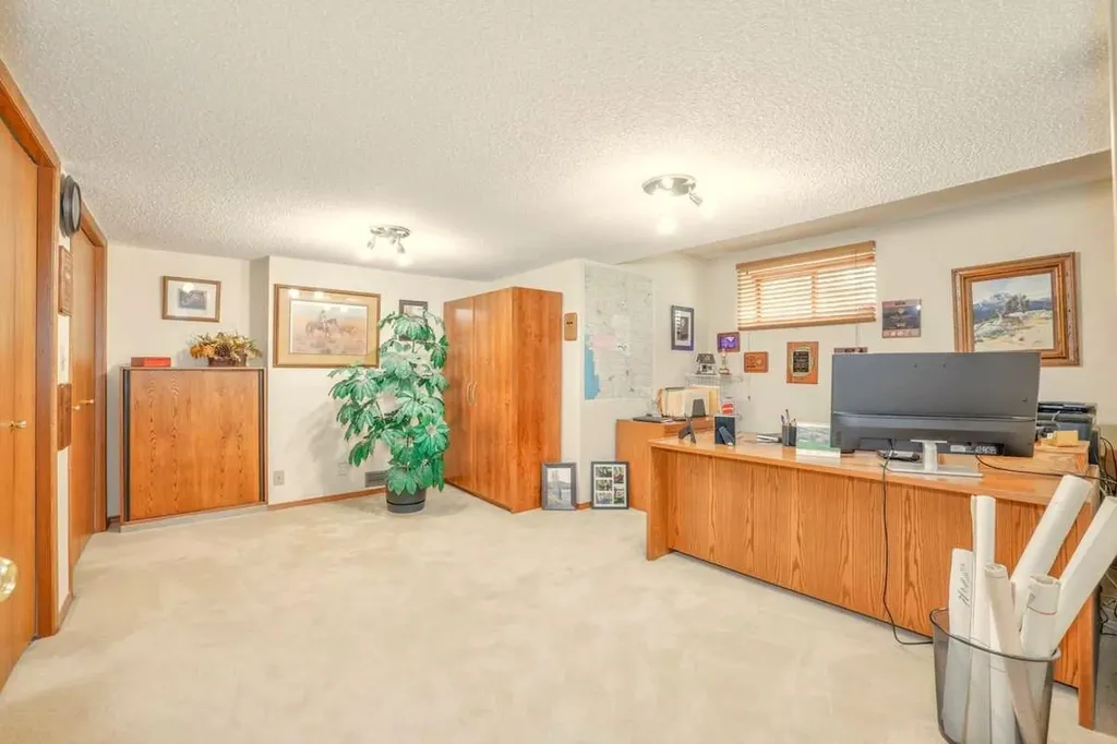 320070 163 Avenue W Rural Foothills County AB T0L 1W4