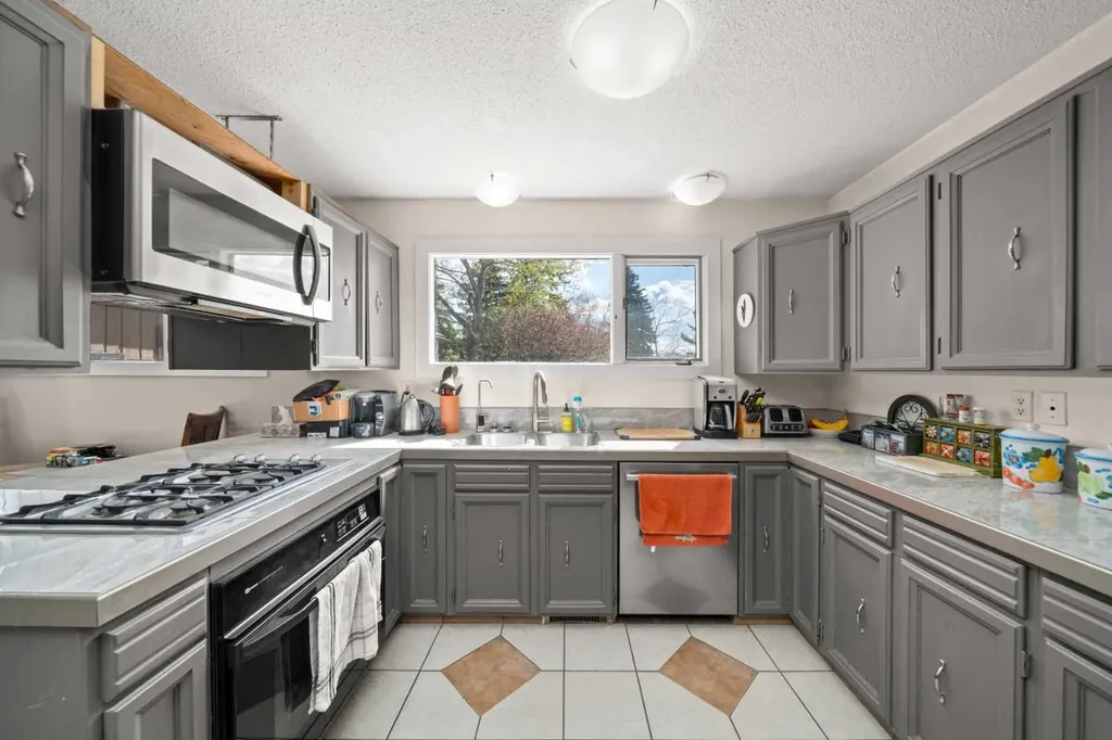 71 Prairie Schooner Estates Rural Rocky View County AB T1X 0J8