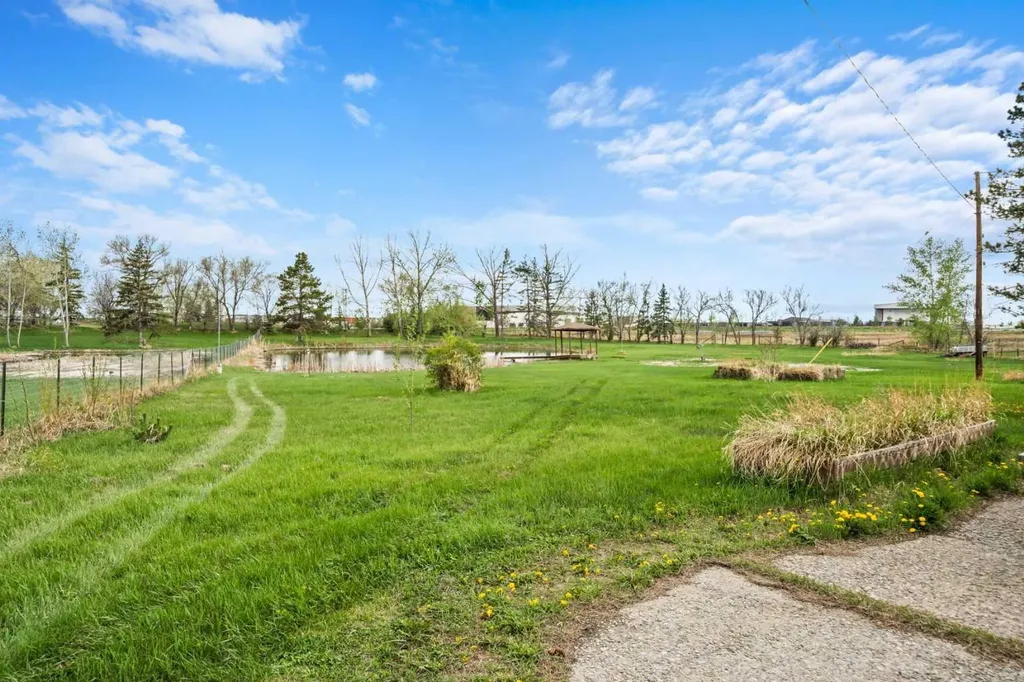 71 Prairie Schooner Estates Rural Rocky View County AB T1X 0J8