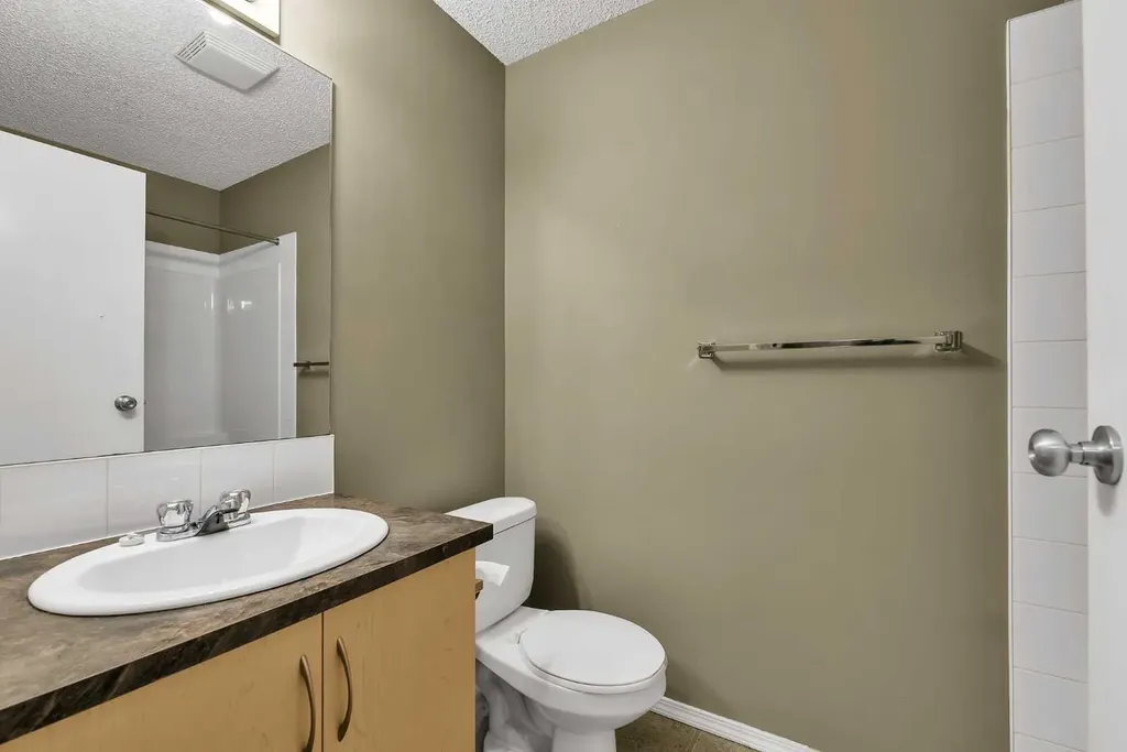 73 Erin Woods Court SE Calgary AB T2B 3V2