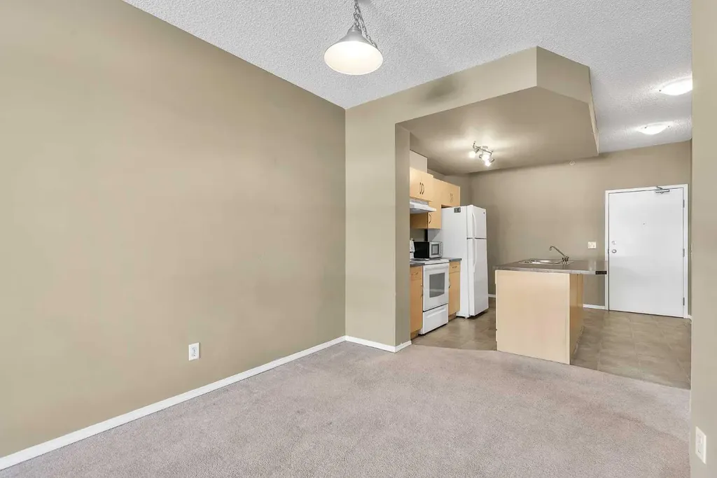 73 Erin Woods Court SE Calgary AB T2B 3V2