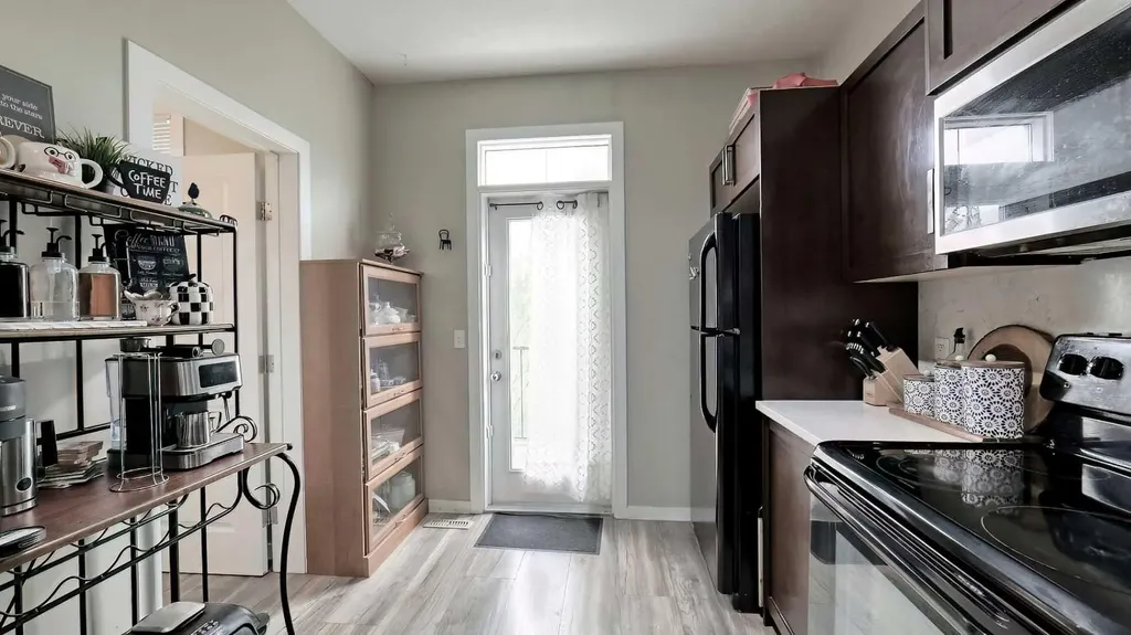 54 New Brighton Point SE Calgary AB T2Z 1B6