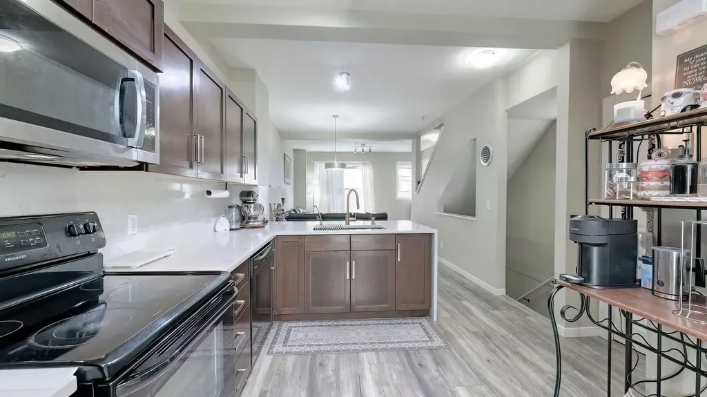 54 New Brighton Point SE Calgary AB T2Z 1B6
