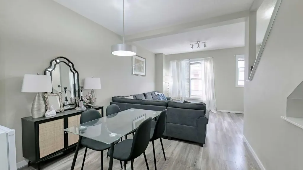 54 New Brighton Point SE Calgary AB T2Z 1B6