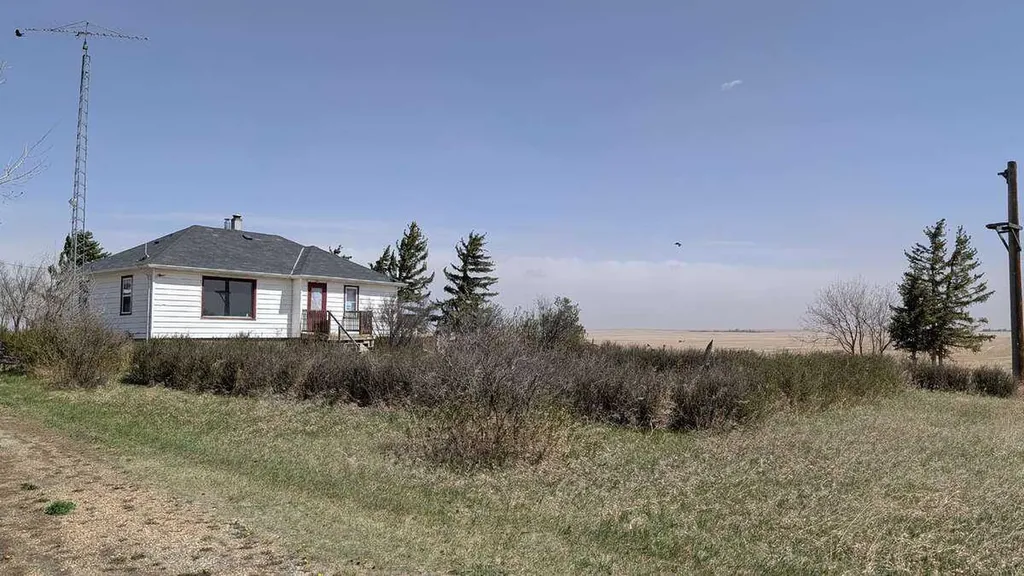 224074 Twp Road 322 Rural Kneehill County AB T0M 2A0