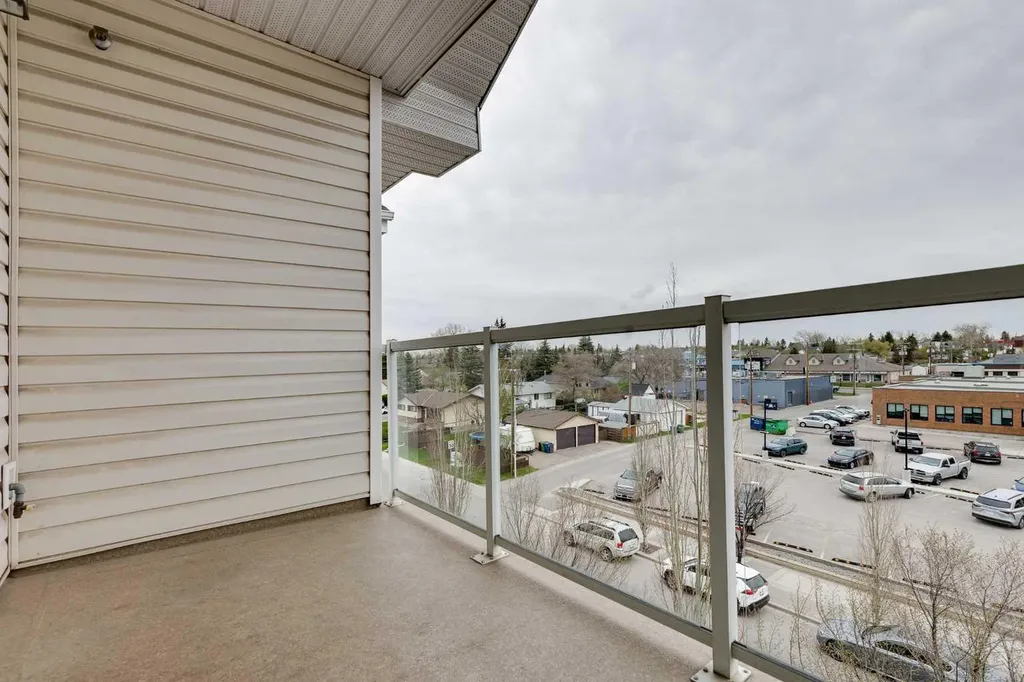 132 1 Avenue NW Airdrie AB T4B 3H4