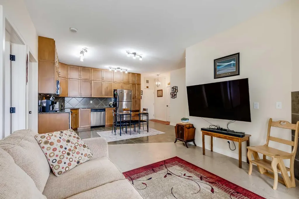 132 1 Avenue NW Airdrie AB T4B 3H4