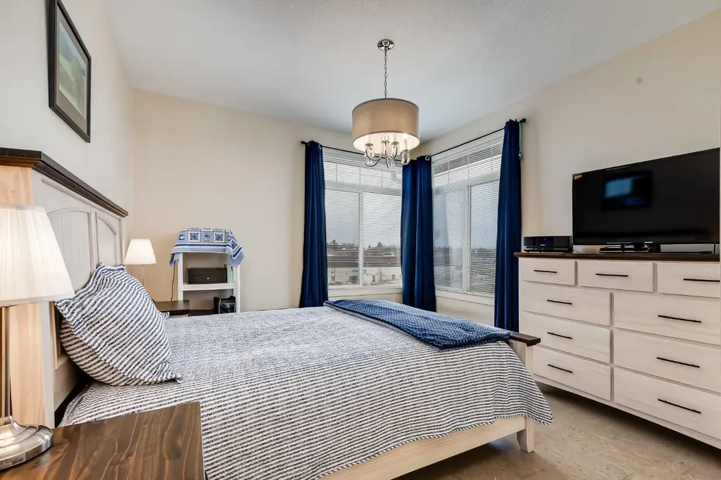 132 1 Avenue NW Airdrie AB T4B 3H4