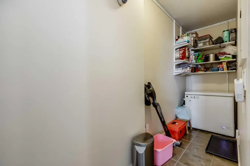 132 1 Avenue NW Airdrie AB T4B 3H4