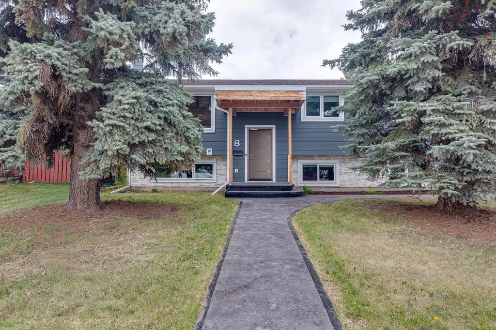 8 Nielsen Close Red Deer AB T4P2A1