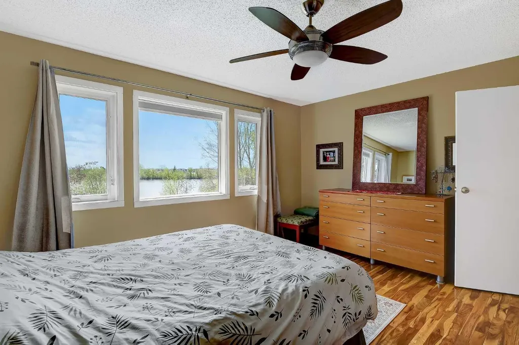 8917 102 Avenue Grande Prairie AB T8X 1E9