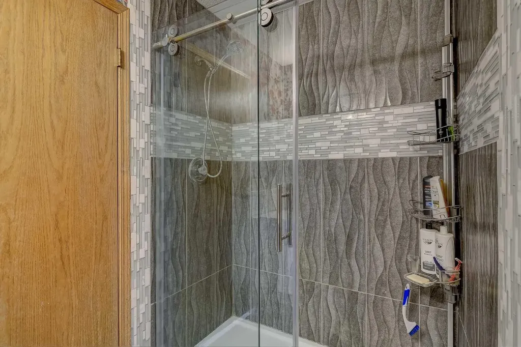 8917 102 Avenue Grande Prairie AB T8X 1E9