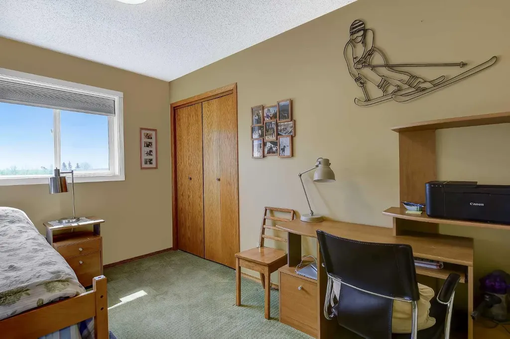 8917 102 Avenue Grande Prairie AB T8X 1E9