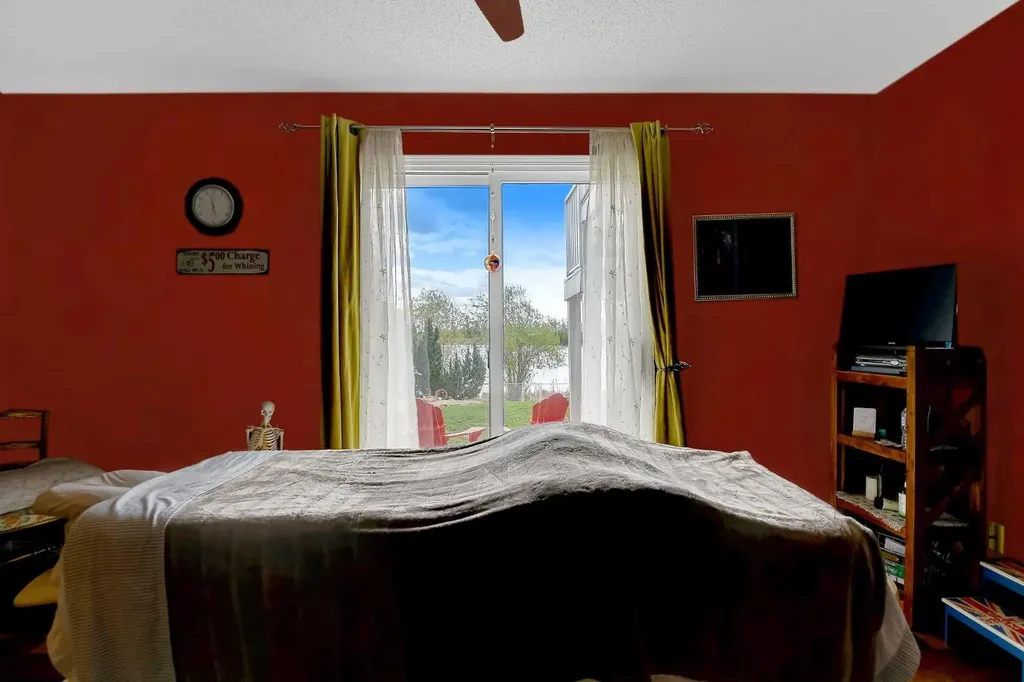 8917 102 Avenue Grande Prairie AB T8X 1E9