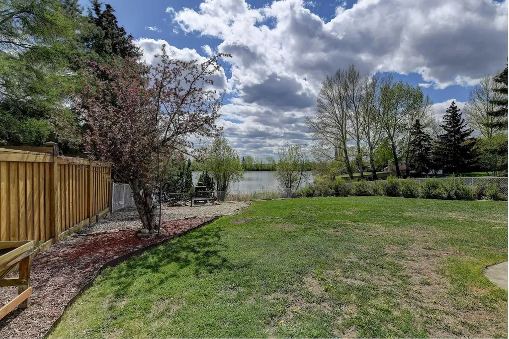 8917 102 Avenue Grande Prairie AB T8X 1E9