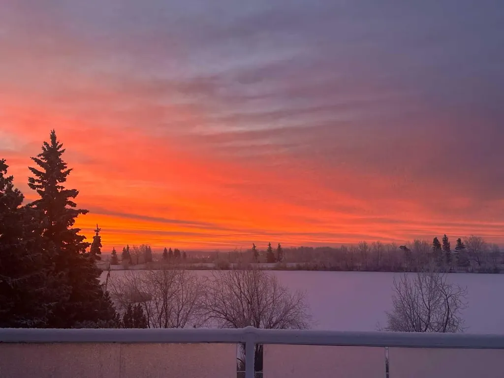 8917 102 Avenue Grande Prairie AB T8X 1E9
